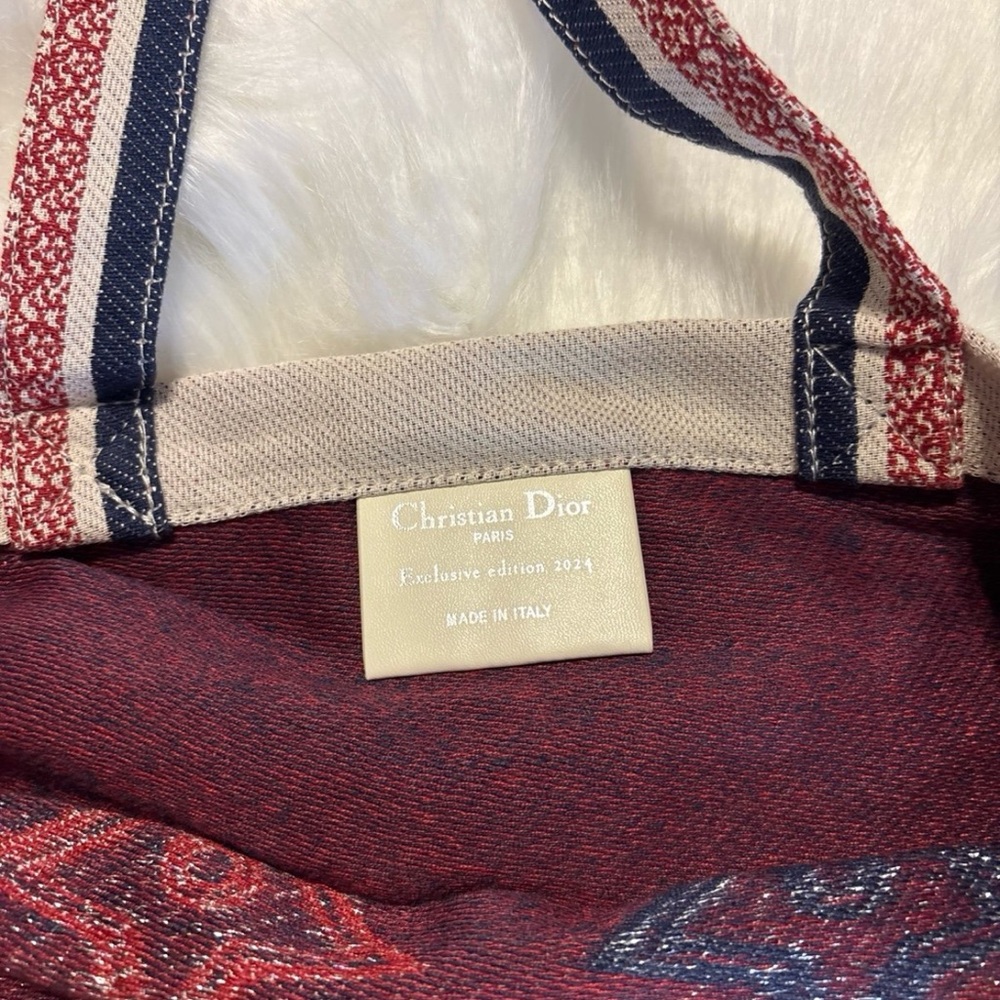 Dior 2024 Olympics Limited Edition Tote Bag - Picture 2 of 6
